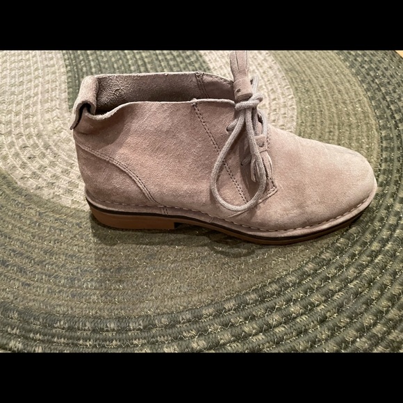 Not new with tags but hardly worn - Picture 4 of 6